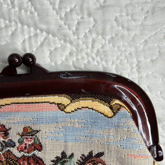 Vintage, Pretty Partner embroidered clutch. Made in Hung Kong. - Picture 3 of 6